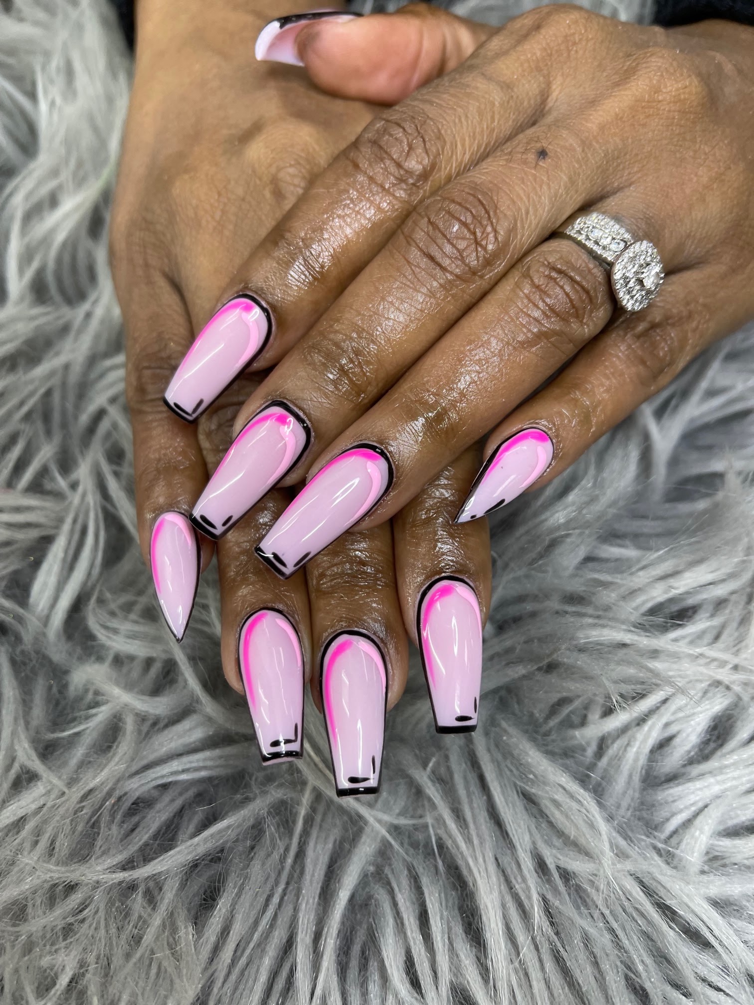 Super Nails West Arkansas Ln logo
